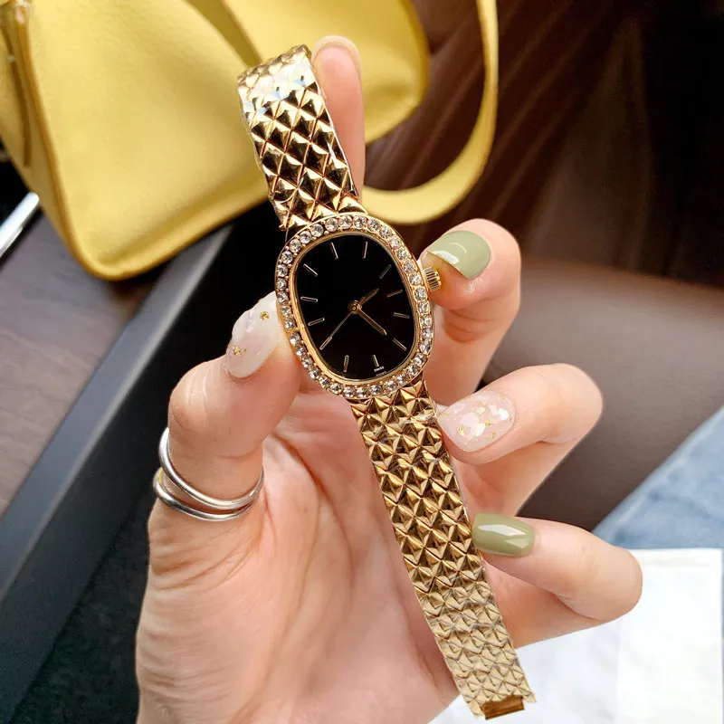 Luxury Women Watches Top Brand Gold Lady Watch 25 mm Owalny Ovel Dial Zespół ze stali nierdzewnej na rękę dla kobiet w Walentynce Mot285h