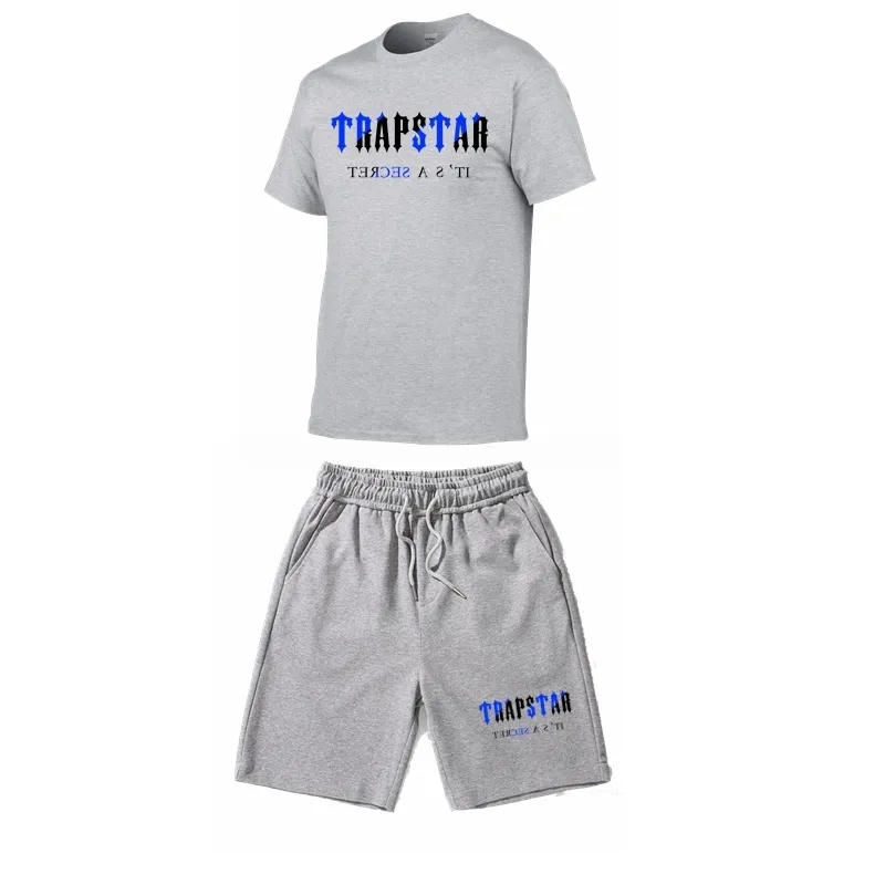 Trapstar Tracksuit Set Men T Short Shorts Summer Sportwear Jogging Pants Streetwear Harajuku Tops Short Sleeve Suit 220719