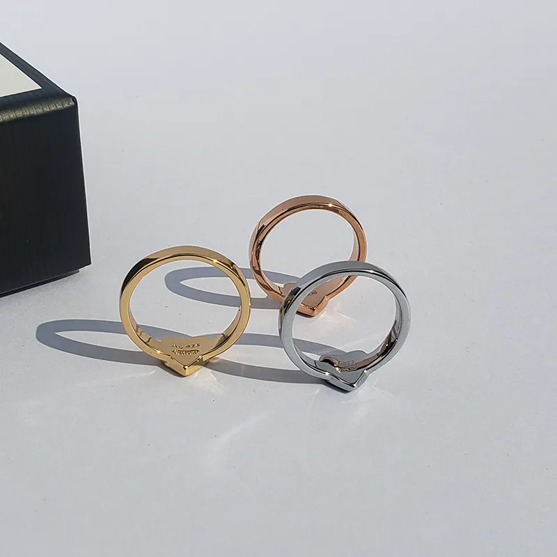 Nieuwe Hoge Kwaliteit Designer Design Titanium Band Ringen Klassieke Sieraden Mode Dames Ringen Vakantie Gifts263F