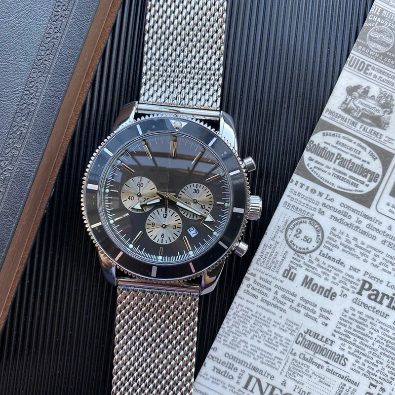 Uhr Quarzwerk Herrenuhren 43mm Casual Business Armbanduhr Designer Armbanduhren Montre De Luxe2773