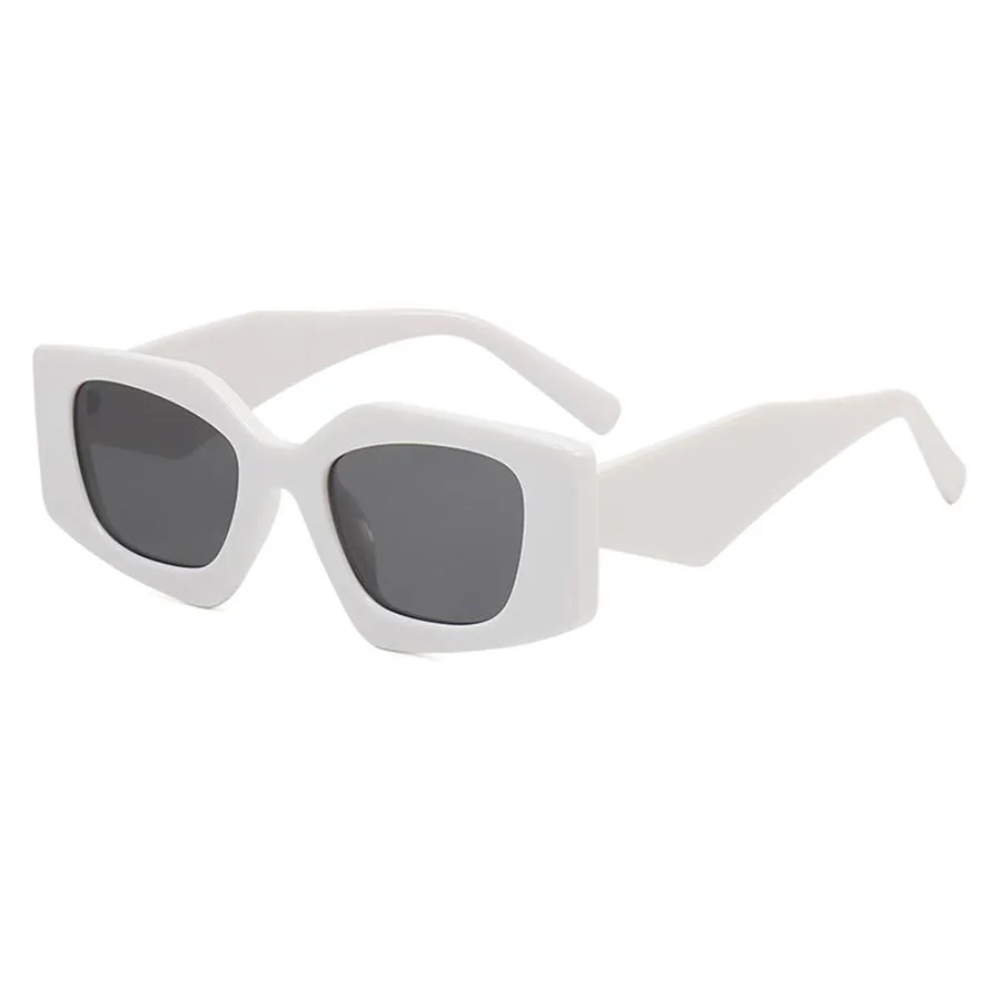 Modedesigner solglasögon klassiska glasögonglasögon utomhus strand solglasögon för man kvinna solglasögon 11 färger valfritt triangul230f