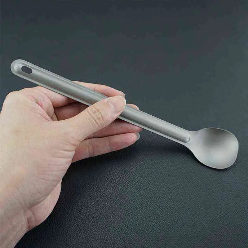 EDC Titanium Spoon Fork Outdoor Long Handle Lätt Portable Corrosion Resistant Pure Table Travel Camping Flatware New Y220530