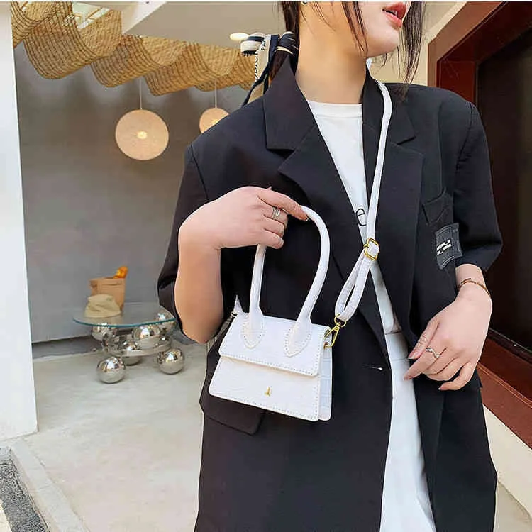 Fabryka Bezpośrednia sprzedaż Mała 2022 Nowa moda dla kobiet frh msenger kwadratowy kamień ziarno koreańskie jedno ramionowe torba rąk