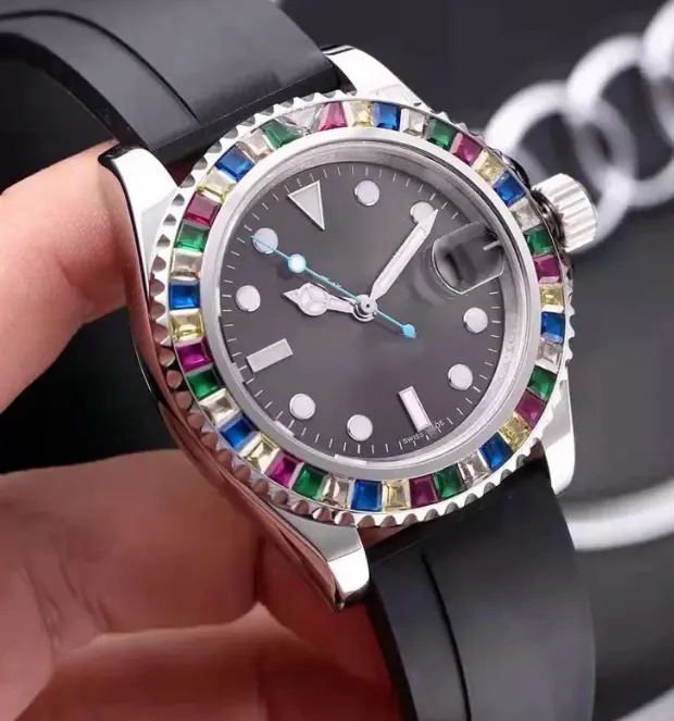 Lässige Uhren Original Automatikwerk Kautschukarmband Erste Qualität Saphirspiegel Herrenuhr Bunte Diamantdekoration Watch202M