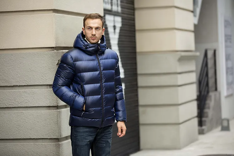 Men Jacket Down Jacket Winter Coat Brand grossa quente jaqueta de inverno homens 90 ganso branco jaqueta brilhante homens usam 220830