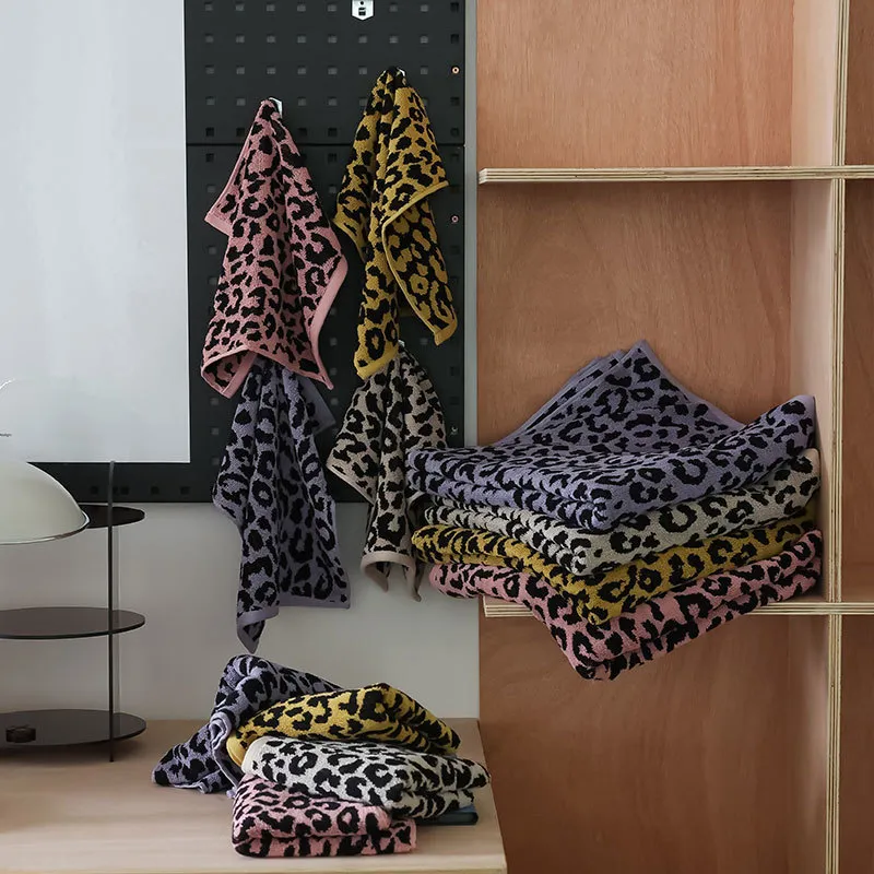 Retro färg matchande långhäftande bomull Hudvänlig handduk Leopard-Print Face Badhanddukar Mjukt absorberande ansiktshanddukpar