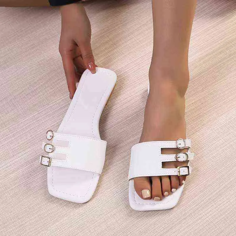 Недостатки каблуки женские квадратные носки на летних туфлях для женщины 2022 Новая модная тапочка с сетью женски