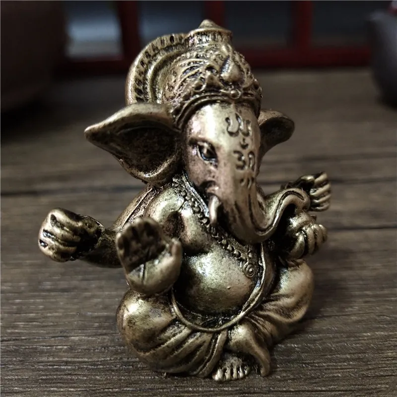 Colore bronzo Lord Ganesha Statua Ornamenti Elefante Dio indù Scultura Figurine Home Office Decorazione Statue di Buddha 220707