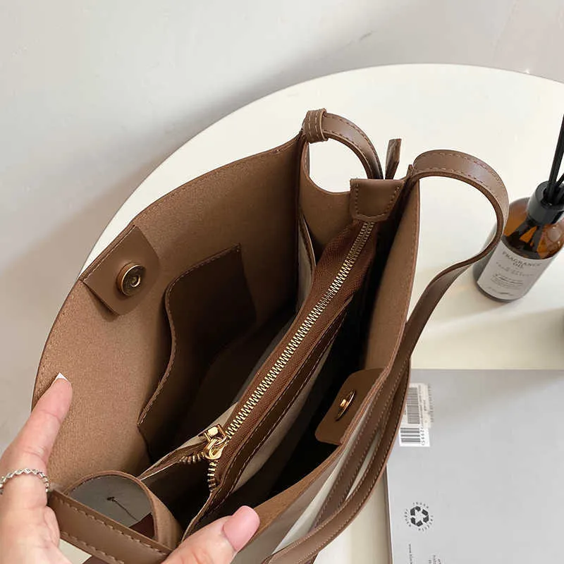 Bucket Bag 2022 Versão Coreana Ins Novo Tote Retro Saco Mensageiro Mulheres Simples Um Ombro Grande Capacidade