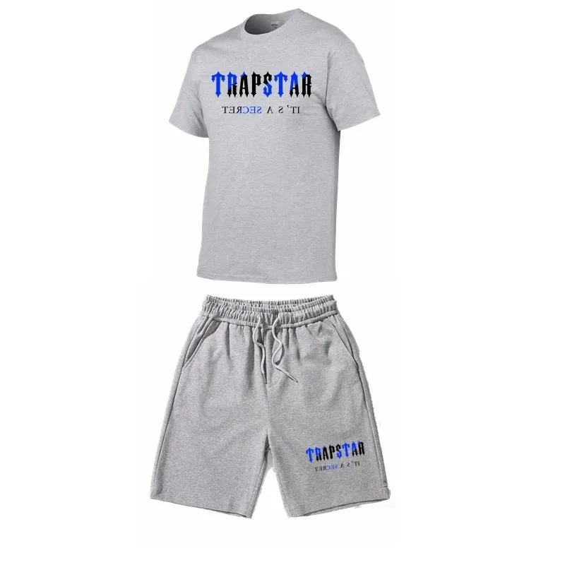 TRAPSTAR Tracksuit Set Men T Shirt Shorts Summer Sportswear Jogging Pants Streetwear Harajuku Tops Short Sleeve Suit 220621