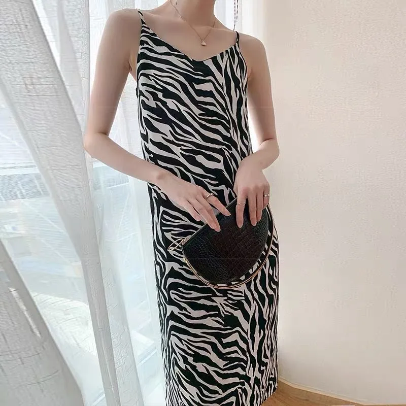 Ärmelloses Kleid Frauen Zebra Gestreiften Sexy Alle-spiel Elegante Kleider Frauen V-ausschnitt Mode Lose LeisureM-6XL Ins Chic Harajuku