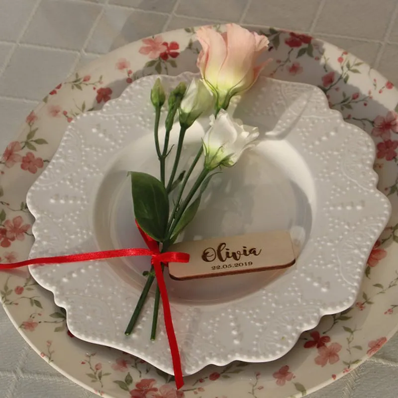 カスタムプレイスネームサインウッドテーブル装飾結婚式のベビーシャワーの誕生日ゲストギフトのためのハートタグ220618
