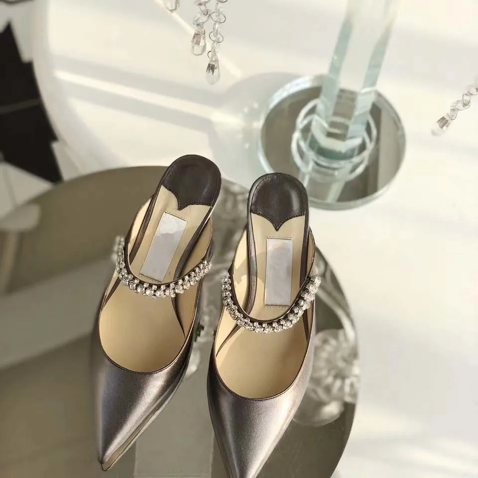 Womens High Heels Dress Shoes Designer Fashion Luxury Tech Fabric Sandaler broderade bandskor Spetsbox