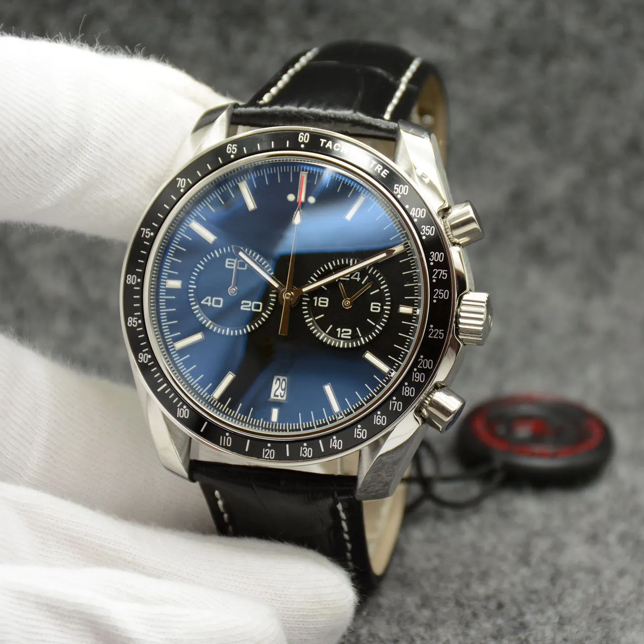 44 mm kwarc Chronograf datę męskie zegarki czerwone ręce czarny skórzany pasek stałego ramki z górnym pierścieniem pokazującym tachymetrowe oznaczenia 275n