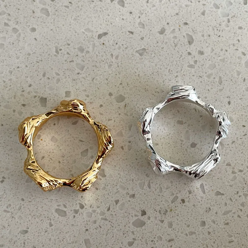 Дизайнерская форма поверхности Луны Кольцо 925 Серебряный материал стерлингового серебряного материала Мужчины и женщины-тренд-стрит.
