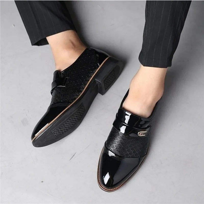 Zapatos formales negros italianos, mocasines para hombres, zapatos de vestir de boda, zapatos Oxford de charol para hombres, Chaussures Hommes En Cuir 220321