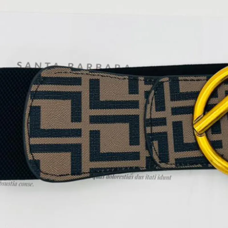 Women Belt Belt عرض 7 سم أحزمة مرونة جديدة مصمم نسائي رسائل حزام من الجلد ختم الشارع