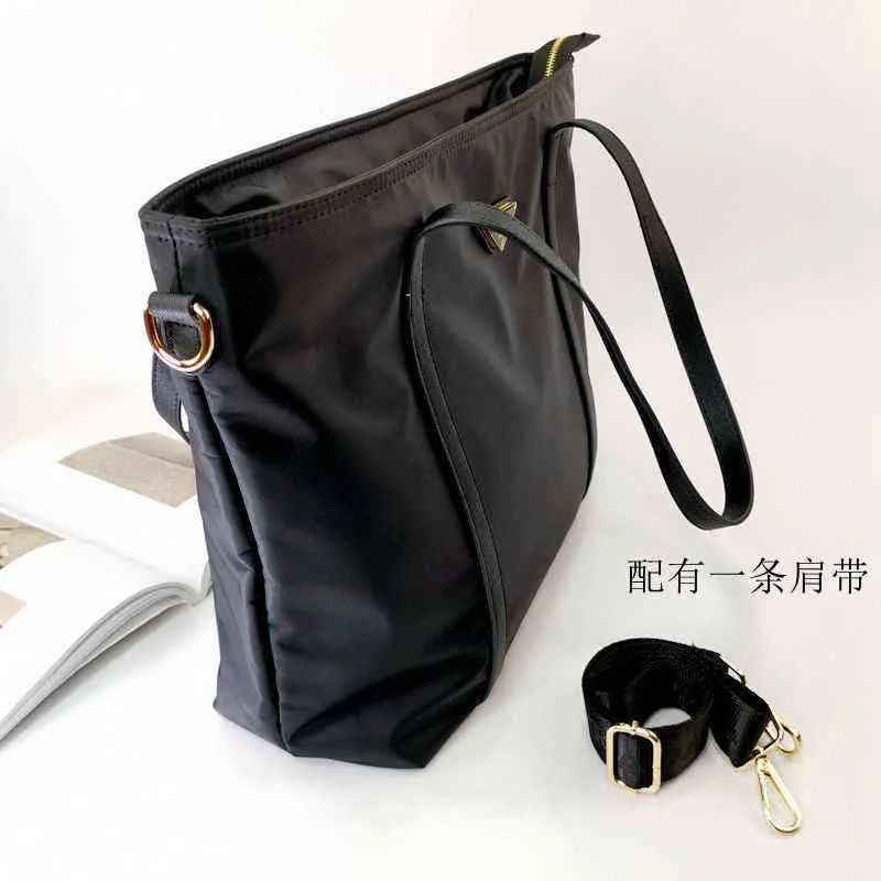Sac à main 2022 nouveau sac fourre-tout sac à bandoulière polyvalent en nylon imperméable grande capacité sac de messager sac à main