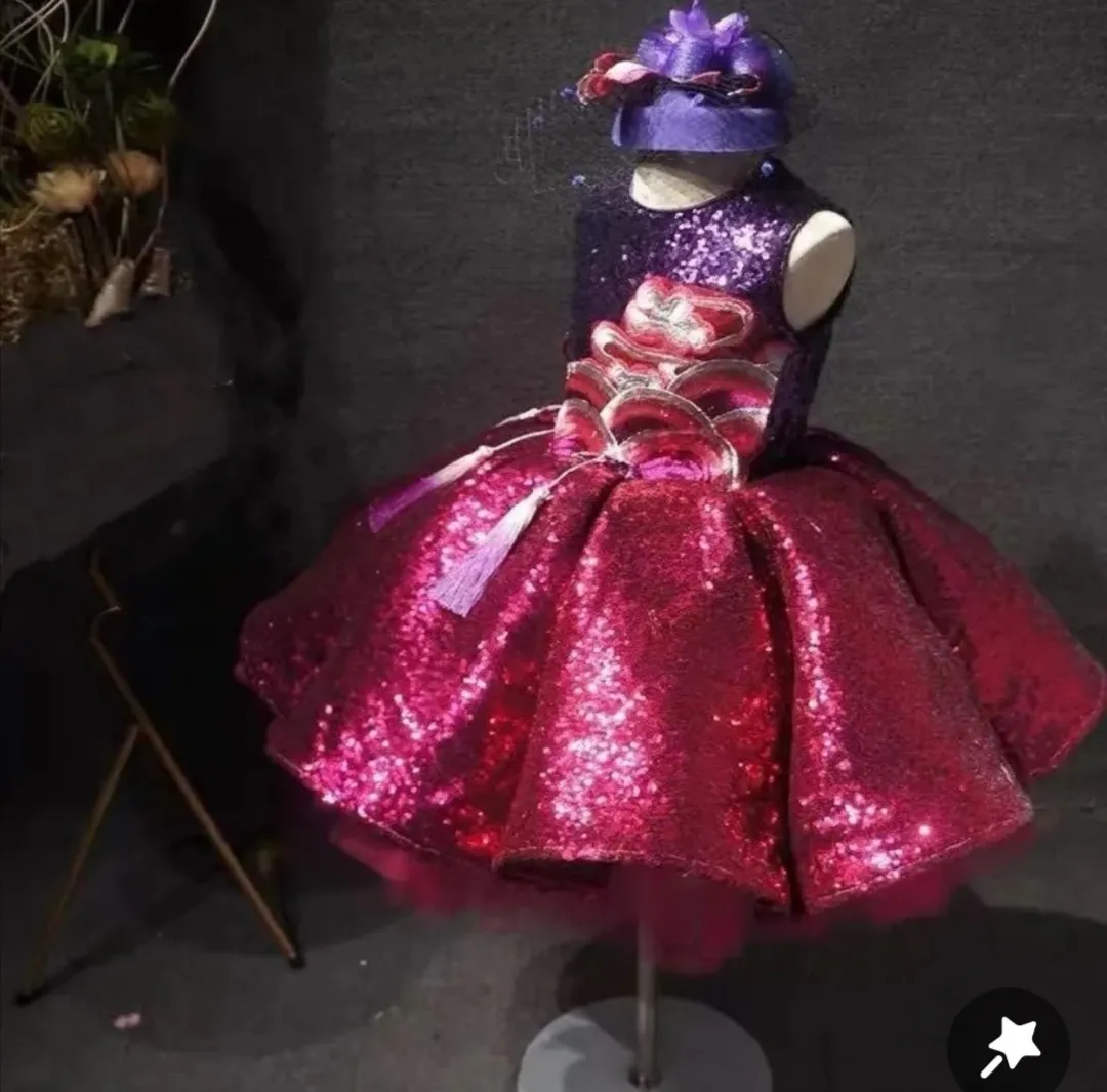 2022 FLOR GIRLS VEDORES VESTIDOS Estréreo Apliques de orvalho Vestido de princesa para crianças Tulle Tulle Longo vestido de baile vestido infantil