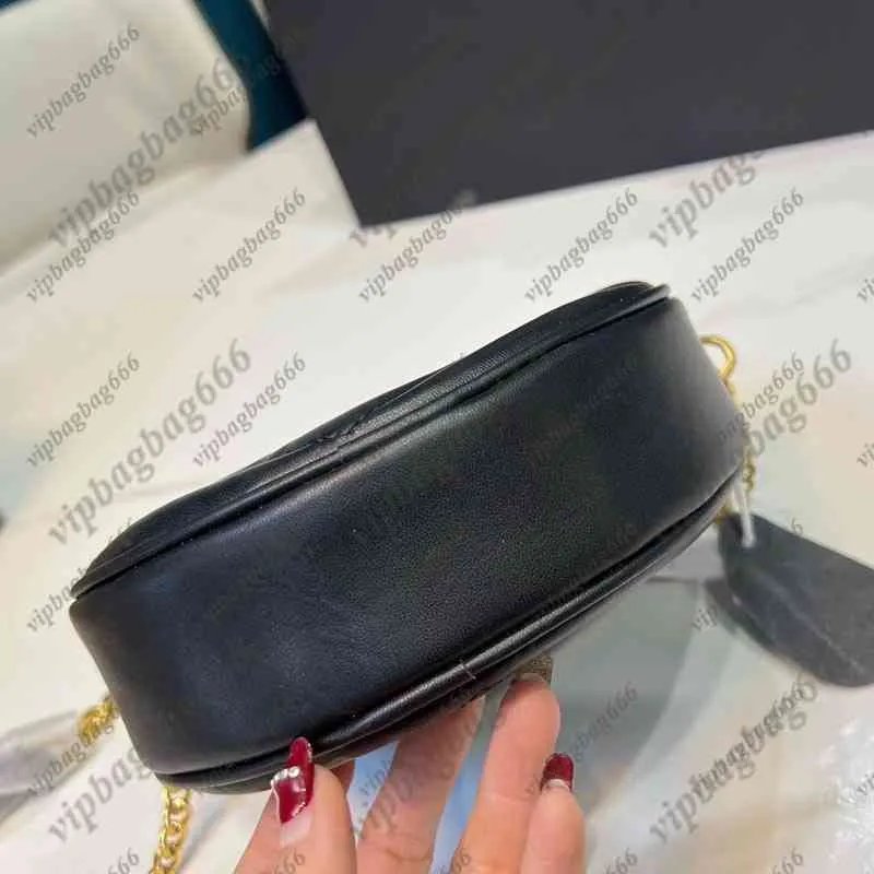 Designer Crossbody Bags Women Round Cake Cosmetic-bag Handbag v Diamond Shoulder Clutch Leather Female Purses 220416