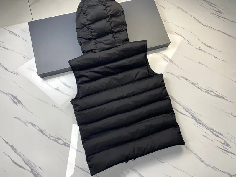 Mannen Puffer Vest Nieuwe Winter Casual Mouwloze Dikke Kleding Warm Dons Eend Vest Mannelijke Outdoor Puffer Jas Mode Klassieke Bovenkleding Zwart S-XXL