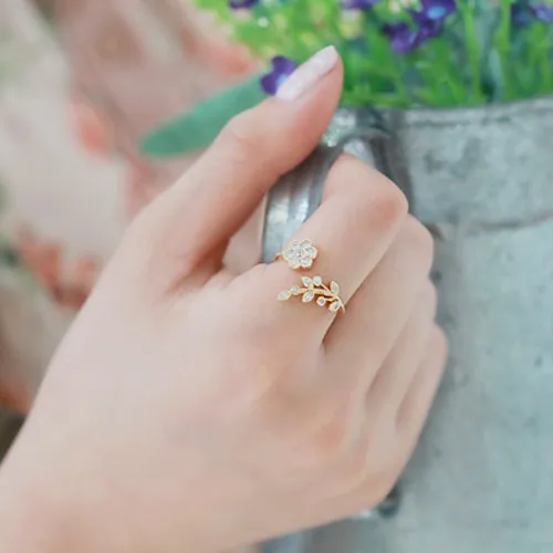 Ring Women Koreaanse versie van mode temperament diamant ed bladeren Ruyi Flower open ring Index ring ring Female8656325