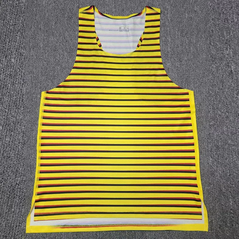 Uganda Stripes Man Fast Running Net Andningsskydd Västhastighet Professionell Atlet Spårfält Singlet Customizable 220413