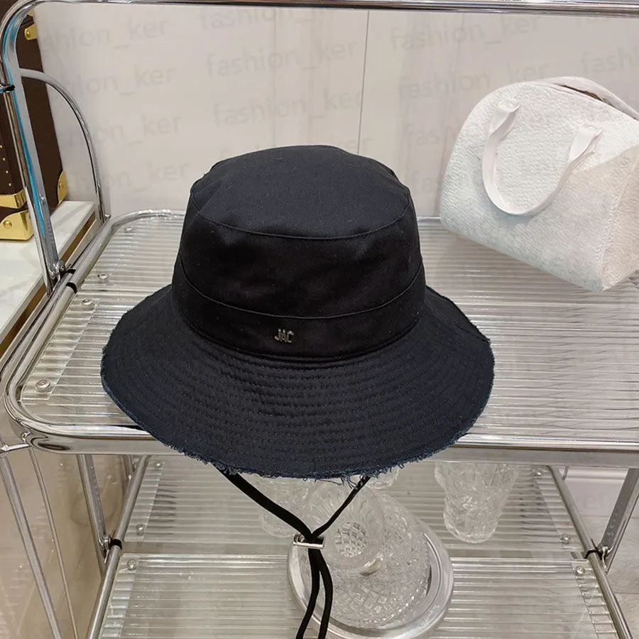Fashion Bucket Hat Designer Wide Brim Hats Character Drawstring Caps for Woman High Quality3070