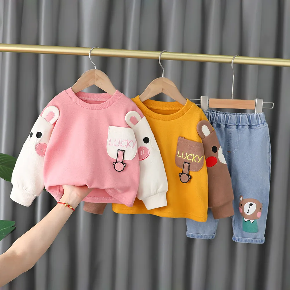 2022 İlkbahar Sonbahar Çocuk Kız 2 ADET Giyim Seti Nakış Karikatür Pamuk Tişörtü Kot Pantolon Bebek Kız Elbise Takım Elbise
