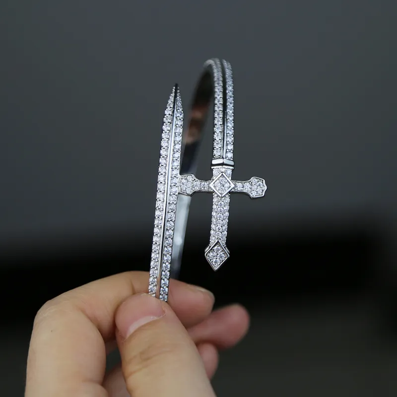 Iced Out Cool Cross Sword of Justice Hip Hop Cz Bracelet Men and Women Temperament High Sense Hand Jewelry Bracelets