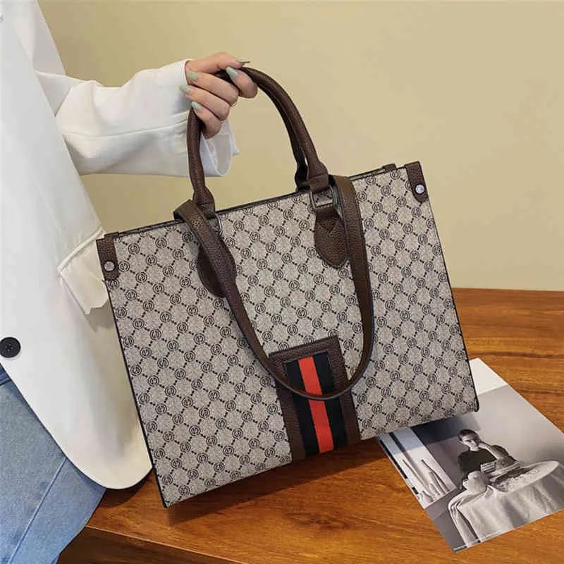 2022 nuova borsa tote stampata di grande capacità il tempo libero semplice borsa da donna portatile Sling Shoulder Messenger