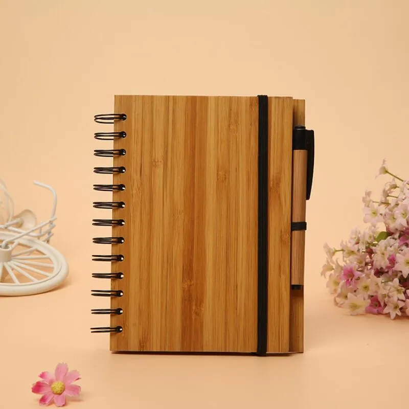 新しい木製竹のカバーノートスパイラルメモ帳