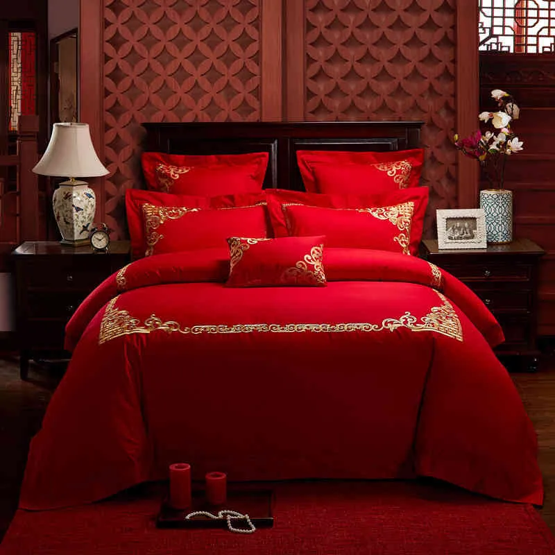 İşlemeli düğün dört parçalı set jakard büyük kırmızı çok pamuklu yatak takımları