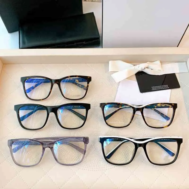 2024 Designer de luxe au large des créateurs de luxe Nouveaux lunettes de soleil masculines et féminines de la mode Hot Square Flat Lens Quan même Blue Light Proof peut être égalé avec des degrés