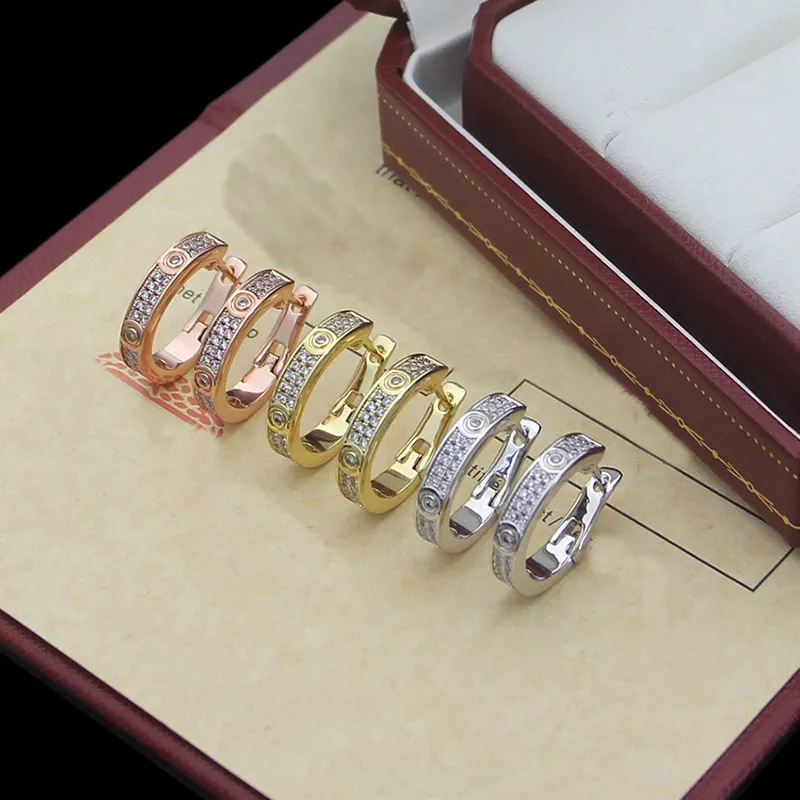 2022 Nouvelles boucles d'oreilles de luxe à double rangée de diamants Boucles d'oreilles d'amour de mode pour les femmes de haute qualité Boucle d'oreille en acier titane 316L Jewelry255K