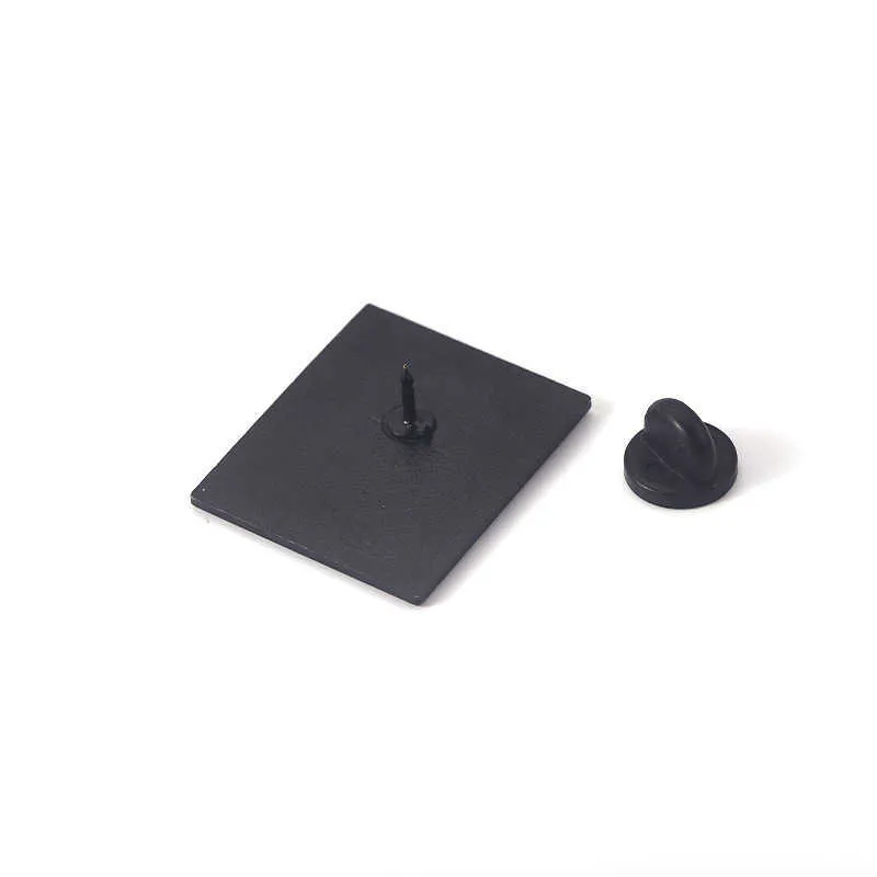 Distintivo in lega di tarocchi gatto nero Solitario appeso a testa in giù accessori di abbigliamento spilla anti luce