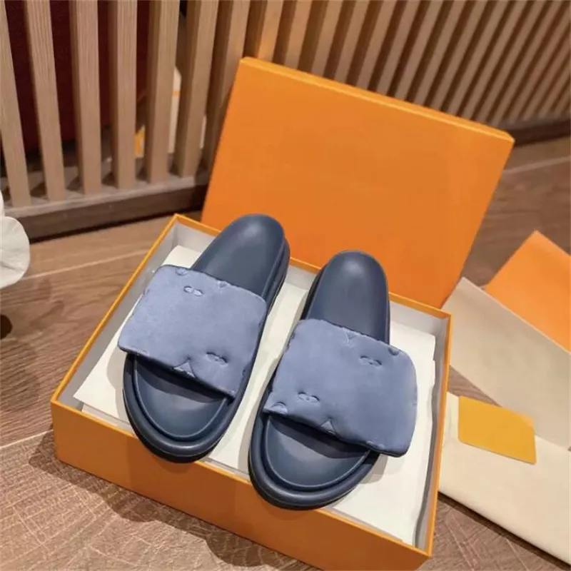 Designer strand flip flops för kvinnor sandaler damer lyx äkta läder tofflor platt sko oran sandal fest bröllopskor grossist med låda storlek 35-42 aaaaaa