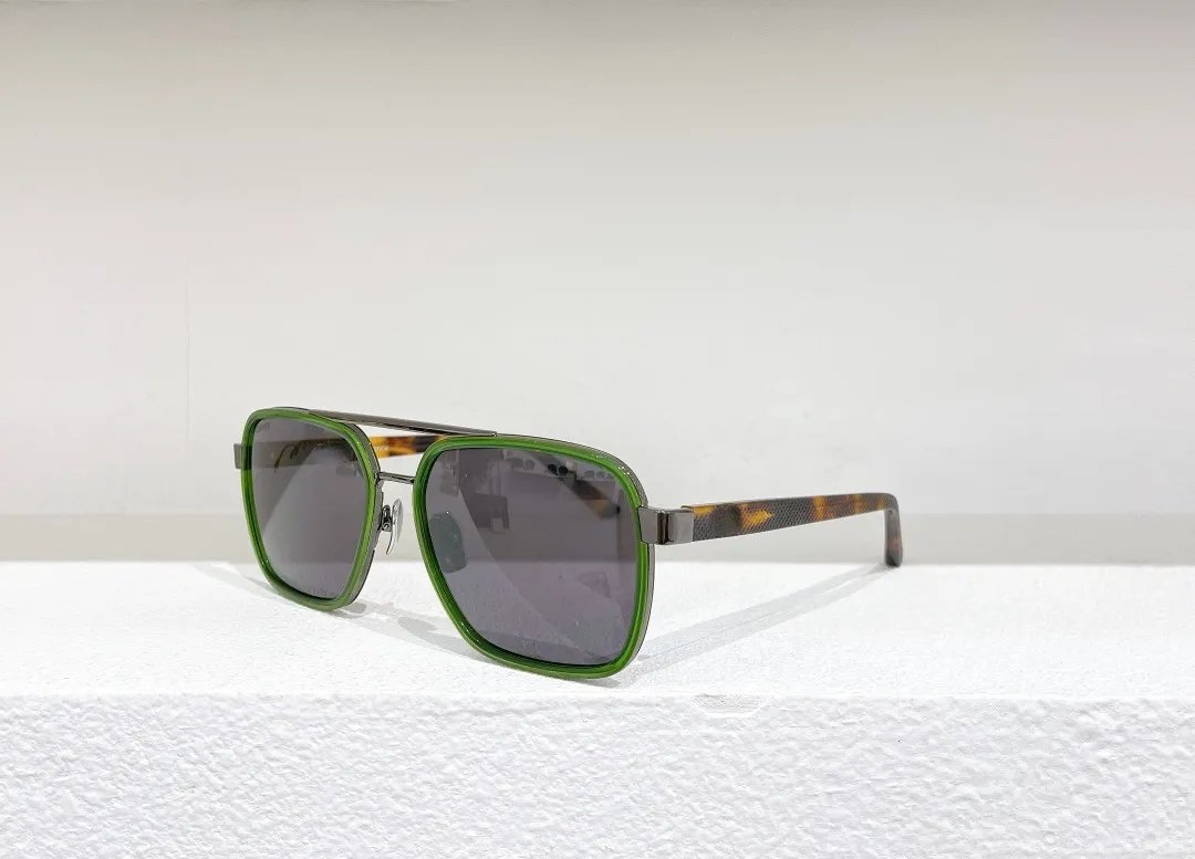 Nouvelle mode lunettes de soleil hommes et femmes rétro avant-garde lunettes de soleil personnalité tendance pilote boîte MH8052