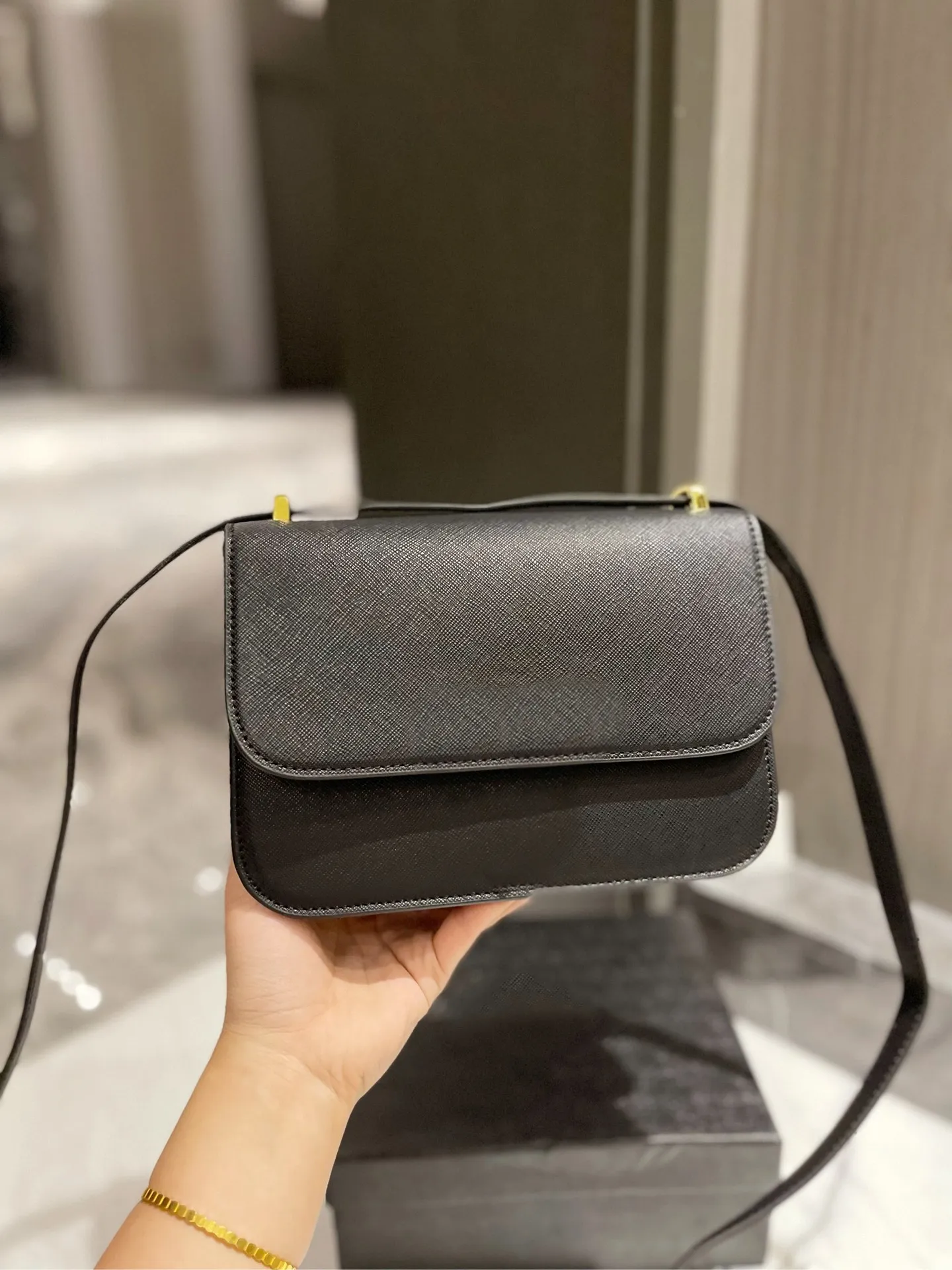 Crossbody Handbag Women's Designer Wallet One Shoulder Single Layer Organ Bag Cross Pattern Leather Leather Fashion Handbag Casual Goddess Street Shooting