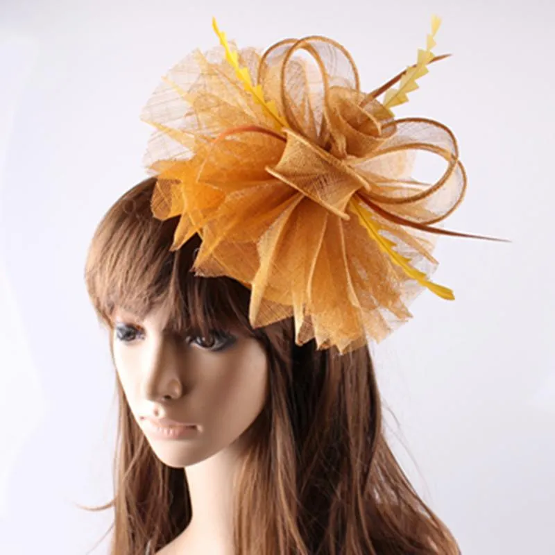 Beretas Damas Elegantes sombreros de plumas de plumas Accesorios para el cabello Fascinadores elegantes para la fiesta de bodas Haz de oro y carreras de 1522 Berets B3195