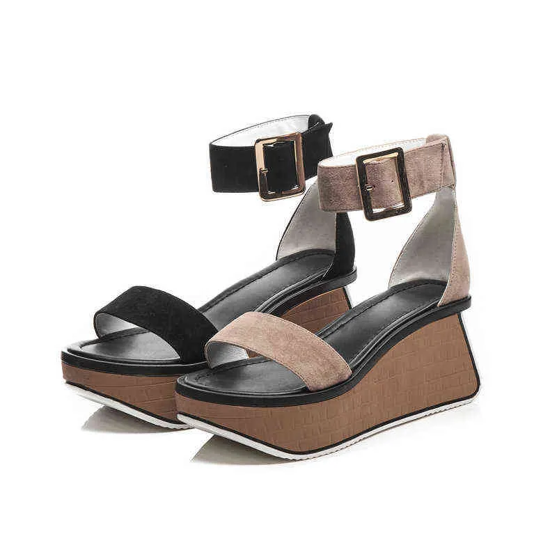 Klänning skor Salu Svart Casual Wedges Sandaler För Kvinnor Klassisk Design Plattformar Klackar Vintage Buckle Strap Sommar Kvinna 220318