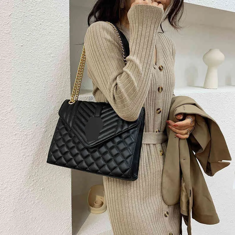 디자이너 가방 2022 새로운 유럽 및 미국 LINGGE 여성 패션 간단한 질감 ONE 어깨 어깨 MSENGER 체인 대용량 토트 지갑 숙녀 핸드백