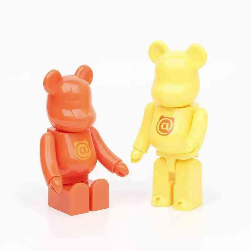 Bearbrick 액션 피규어 곰 11cm Bear@Brick PVC 모델 피규어 DIY 페인트 인형 어린이 장난감 어린이 생일 선물 G220420