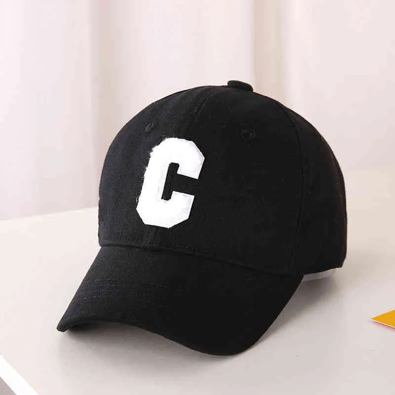 Tasarımcı Buck Trucker Beyzbol Şapkası 3-8 YAZLI BAZLI YAZ İÇİN ÇOCUKLUKLARIN İnce Güneşlik Dil Şapkası Modaya Düzenli Erkekler ve Kızlar C Letter Cap Sunscreen4050928