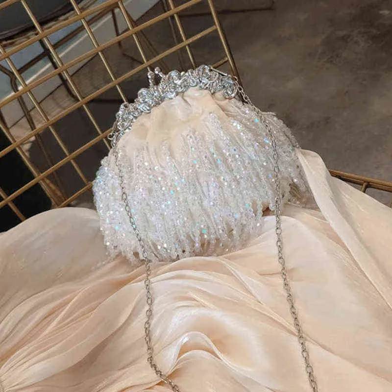 Kvällspåsar lyxdesigner Tassel Silk Pearl Handbag Women New Fashion Trendy Dinner Wedding Pärled Chains Messenger Bag 18B0919 220329