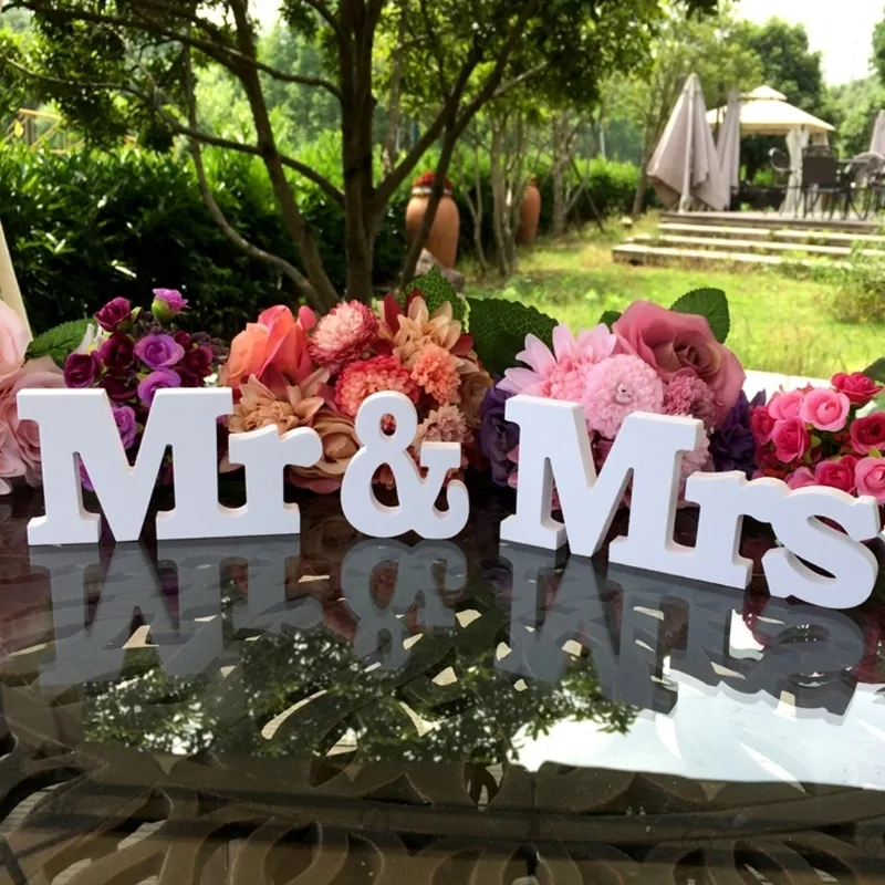 Decorazione di nozze Mr Mrs lettere in legno bianco segno Sweetheart Table Decor 0614