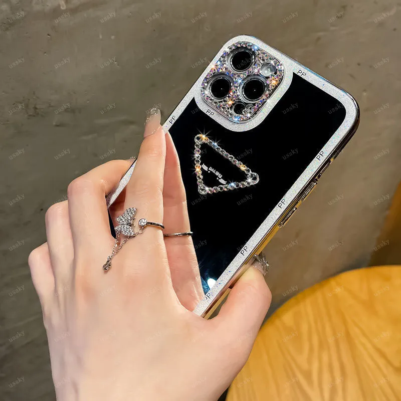 2022 디자이너 iPhone 13 Pro Max 12 11 Pro Fashion Crystal Crystal Crystal 휴대 전화 케이스 역전 삼각형 케이스 USSKY D9411887