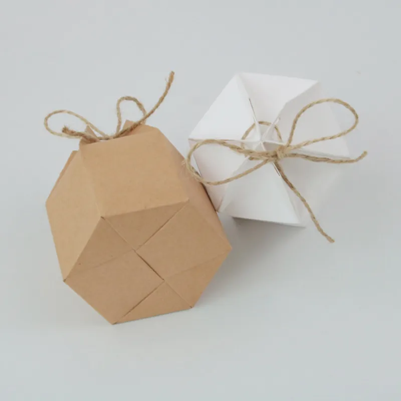25/50 adet Kraft Kağıt Paketi Karton Kutu Fener Hexagon Şeker Kutusu Favor Ve Hediye Düğün Noel Sevgililer Parti Malzemeleri 220420