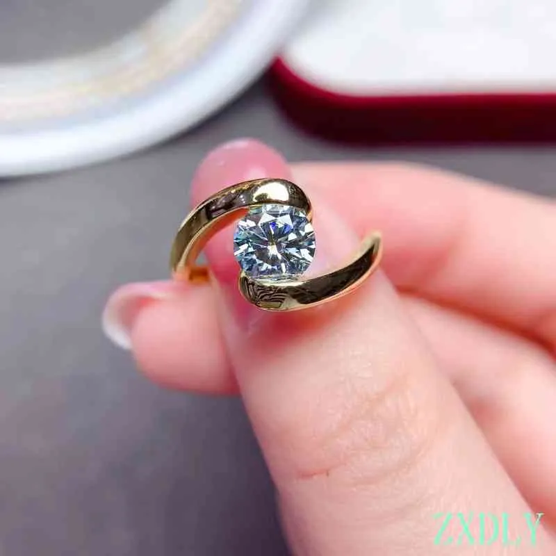 2022 EST Style Shiny Moissanite Pierścień 925 Sterling Silver 1ct White Green Różowy Czarny Kolor Kobiety Wedding Party Love Prezent