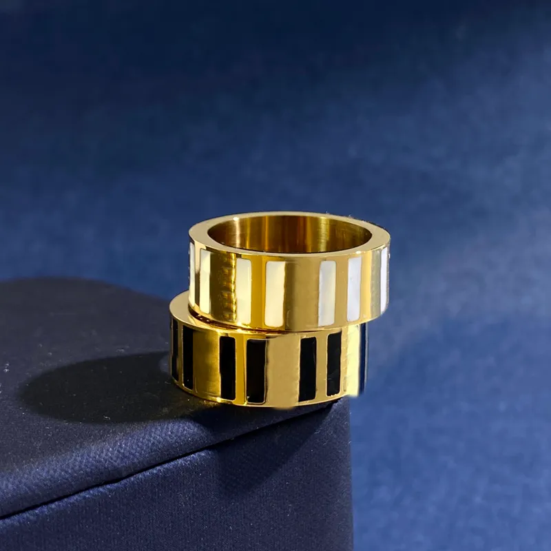 Herrendesigner Ring Schmuck Titanium Stahl Luxus Gold Liebesringe Engagements für Frauen mit Schachtel